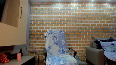 Snapshot of 00hottits1991 chatting on 11.15.25 Anna online show from 11.15.25