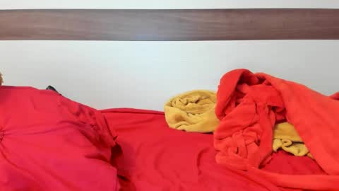 Snapshot of 00ingrid00 chatting on 12.15.25 00ingrid00 online show from 12.15.25