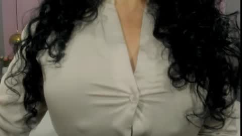 Snapshot of 00valeriasexxx chatting on 02.18.25 Valeria online show from 02.18.25