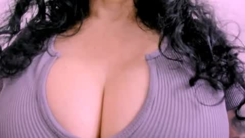 Snapshot of 00valeriasexxx chatting on 09.29.25 Valeria online show from 09.29.25