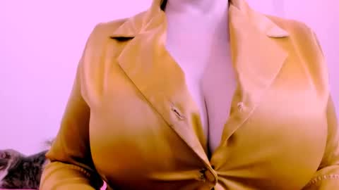 Snapshot of 00valeriasexxx chatting on 10.24.25 Valeria online show from 10.24.25