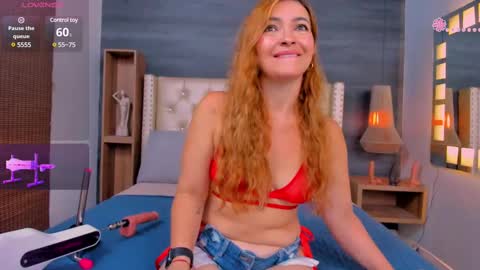 Snapshot of 01victoria chatting on 03.08.25 01victoria online show from 03.08.25