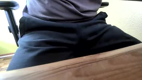 Snapshot of 0815____pet chatting on 12.20.24 Peter online show from 12.20.24