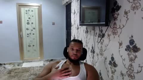 Snapshot of 0_kingsley chatting on 01.20.25 Kingsley online show from 01.20.25