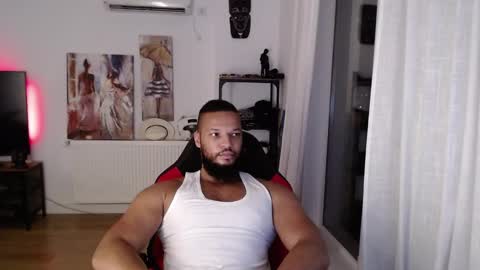 Snapshot of 0_kingsley chatting on 10.01.25 Kingsley online show from 10.01.25