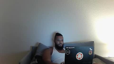 Snapshot of 0_kingsley chatting on 10.19.25 Kingsley online show from 10.19.25