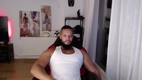 Snapshot of 0_kingsley chatting on 11.02.25 Kingsley online show from 11.02.25