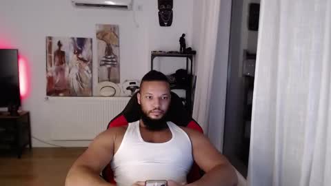 Snapshot of 0_kingsley chatting on 11.16.25 Kingsley online show from 11.16.25