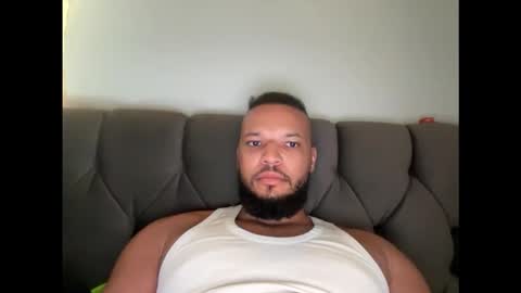 Snapshot of 0_kingsley chatting on 12.21.25 Kingsley online show from 12.21.25