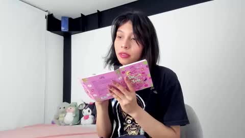 Snapshot of 0amy1 chatting on 11.12.25 amy online show from 11.12.25