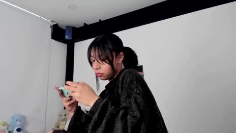 Snapshot of 0amy1 chatting on 11.20.25 amy online show from 11.20.25