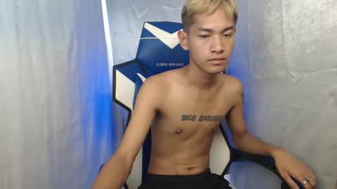 Snapshot of 0cir_asiansatisfy chatting on 11.04.25 RICK online show from 11.04.25