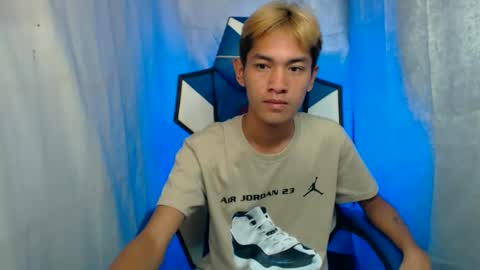 Snapshot of 0cir_asiansatisfy chatting on 12.01.25 RICK online show from 12.01.25