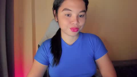 Snapshot of 0wwlo0k chatting on 10.16.25 0wwlo0k online show from 10.16.25