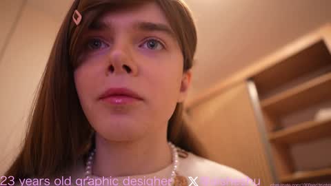 Snapshot of 1000and1nights_ chatting on 01.07.25 Aishe online show from 01.07.25