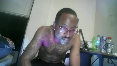 Snapshot of 11inchtattedtrinibad chatting on 10.01.25 11inchtattedtrinibad online show from 10.01.25