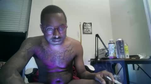 Snapshot of 11inchtattedtrinibad chatting on 10.15.25 11inchtattedtrinibad online show from 10.15.25