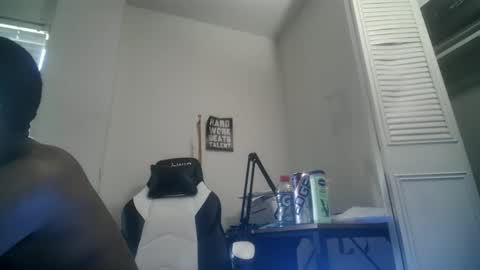 Snapshot of 11inchtattedtrinibad chatting on 11.03.25 11inchtattedtrinibad online show from 11.03.25