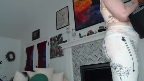 Aurora Willows online show from 03.12.25