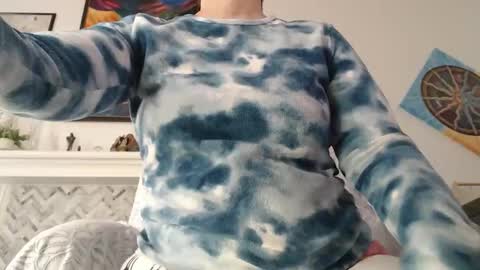 Aurora Willows online show from 02.02.26