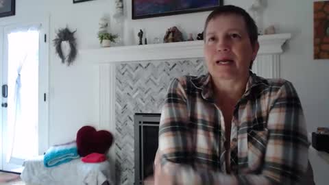 Snapshot of 11willowandjohn11 chatting on 05.20.26 Aurora Willows online show from 05.20.26