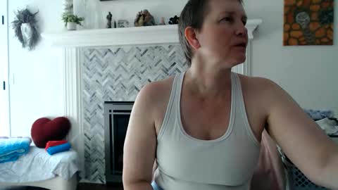 Snapshot of 11willowandjohn11 chatting on 05.31.26 Aurora Willows online show from 05.31.26