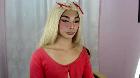 Snapshot of 18_nicole chatting on 02.09.25 barbie online show from 02.09.25