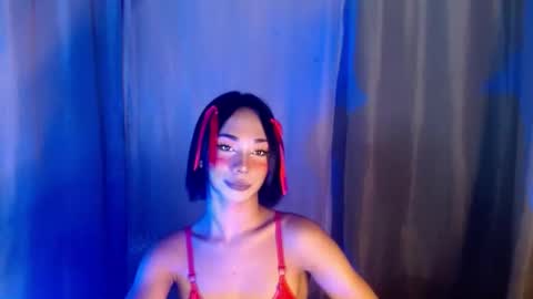 Snapshot of 18_nicole chatting on 03.10.25 barbie online show from 03.10.25