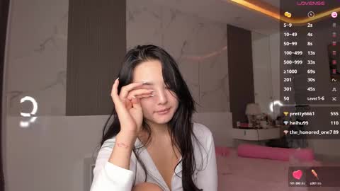 Snapshot of 1_love_8 chatting on 02.20.25 Rose Nude only In Prvt online show from 02.20.25