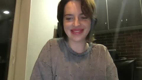 Snapshot of 1dove chatting on 12.02.24 DOVE online show from 12.02.24