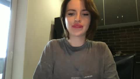 Snapshot of 1dove chatting on 12.10.24 DOVE online show from 12.10.24