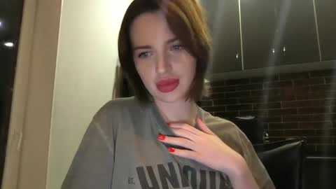 Snapshot of 1dove chatting on 12.17.24 DOVE online show from 12.17.24