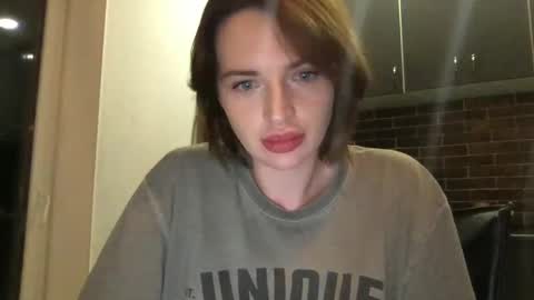 Snapshot of 1dove chatting on 12.17.24 DOVE online show from 12.17.24