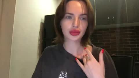 Snapshot of 1dove chatting on 01.24.25 DOVE online show from 01.24.25