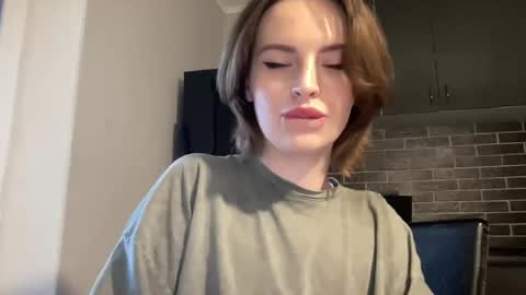 Snapshot of 1dove chatting on 02.24.25 DOVE online show from 02.24.25