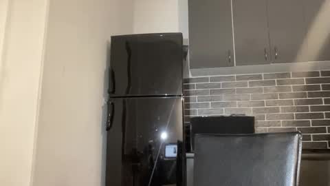 Snapshot of 1dove chatting on 03.06.25 DOVE online show from 03.06.25