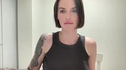 Snapshot of 1dove chatting on 03.08.26 DOVE online show from 03.08.26