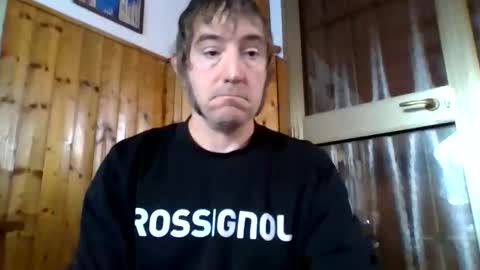 Snapshot of 1guido chatting on 10.08.25 Guido online show from 10.08.25