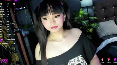 Snapshot of 1hottiegabby chatting on 06.04.26 Gabby online show from 06.04.26