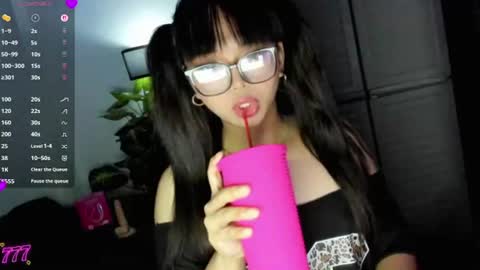 Snapshot of 1hottiegabby chatting on 06.11.26 Gabby online show from 06.11.26