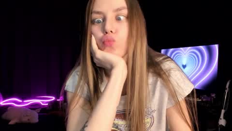 Snapshot of 1i1ypa1mer chatting on 02.11.25 Lily 3 online show from 02.11.25