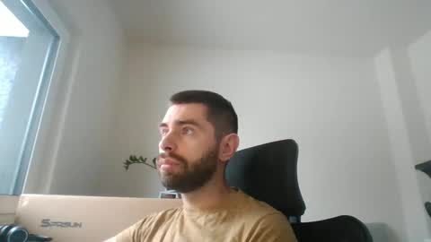 Snapshot of 1kamilkamil11 chatting on 12.10.24 kam online show from 12.10.24