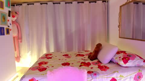 Snapshot of 1laiaa1 chatting on 11.25.25 laiaa rivas online show from 11.25.25