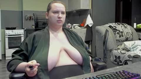 1LINDSEY1 online show from 02.22.25