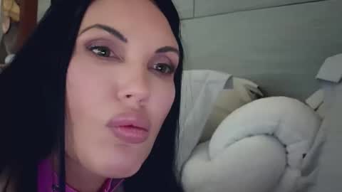 Onna online show from 02.15.26