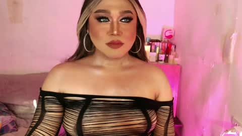 1lovelymess online show from 07.04.26