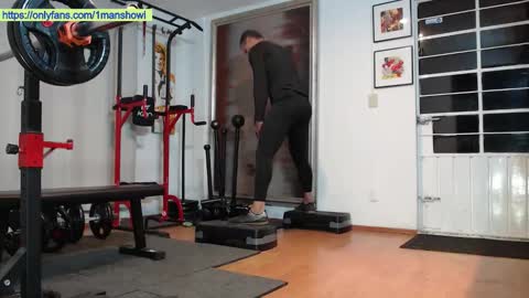 Snapshot of 1manshow11 chatting on 03.09.26 1manshow11 online show from 03.09.26