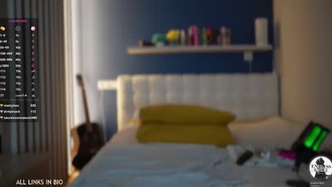 Marie online show from 02.14.25