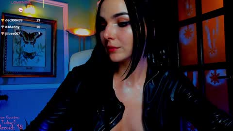 Moona  online show from 02.08.25