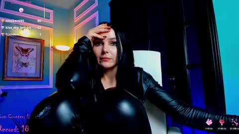 Moona  online show from 02.13.25